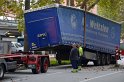 LKW verliert Auflieger Koeln Boltensternstr Pasteurstr P1977